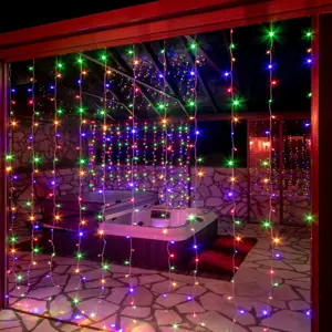 Produkt VOLTRONIC® 59570 Vánoční osvětlení - světelný závěs - 3x3 m barevná 300 LED